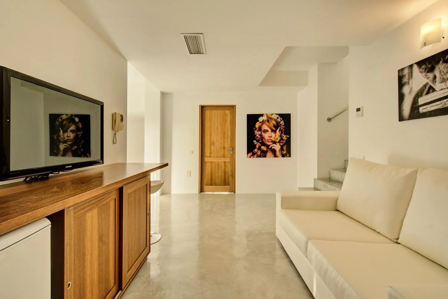 Villa In Cala Salada Sleeps 14 San Antonio
