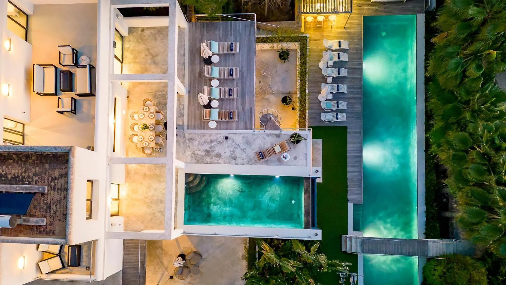 Villa In Cala Salada Sleeps 14 サンアントニオアバド
