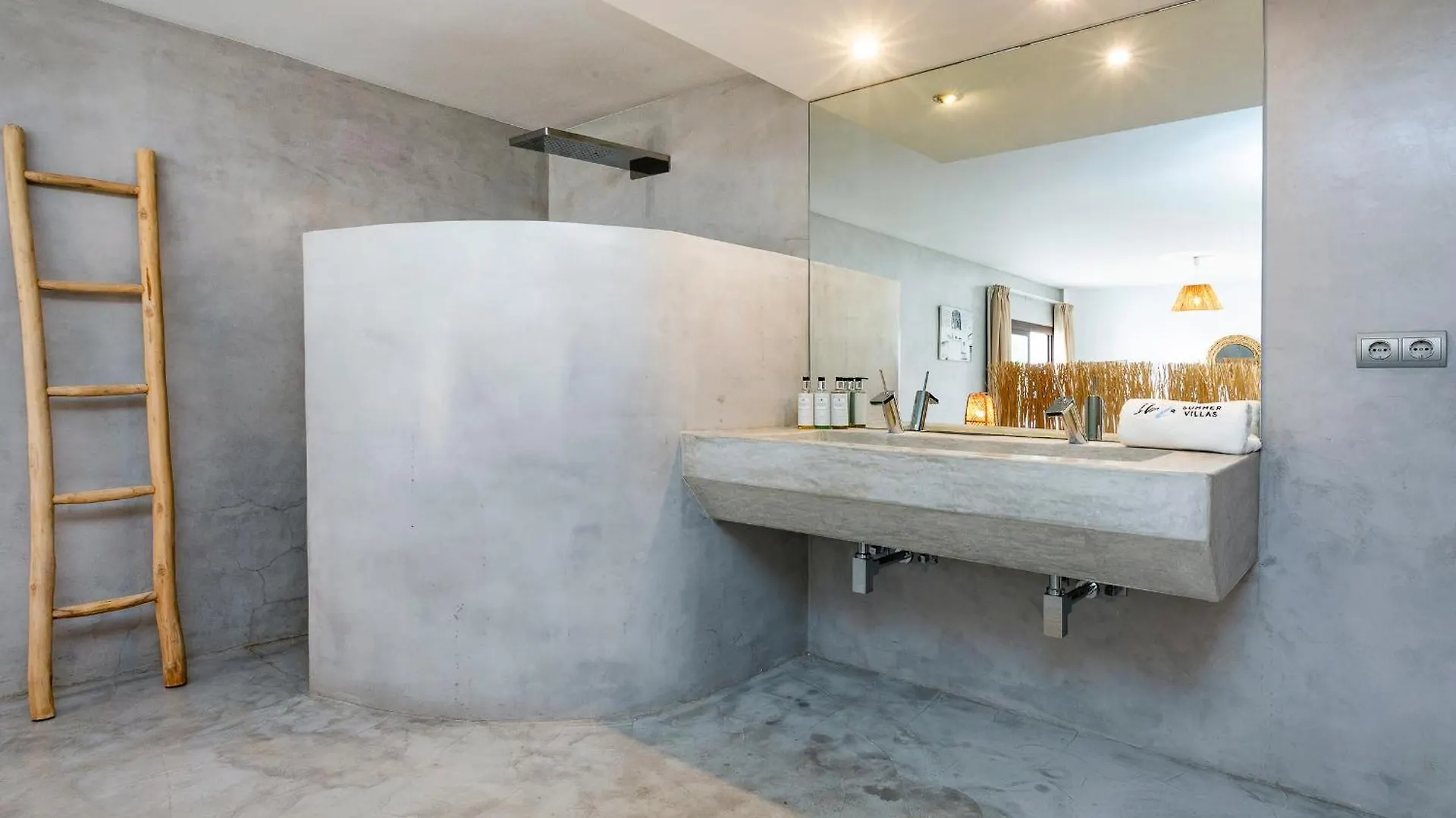 Villa In Cala Salada Sleeps 14 San Antonio  0*, San Antonio (Ibiza)