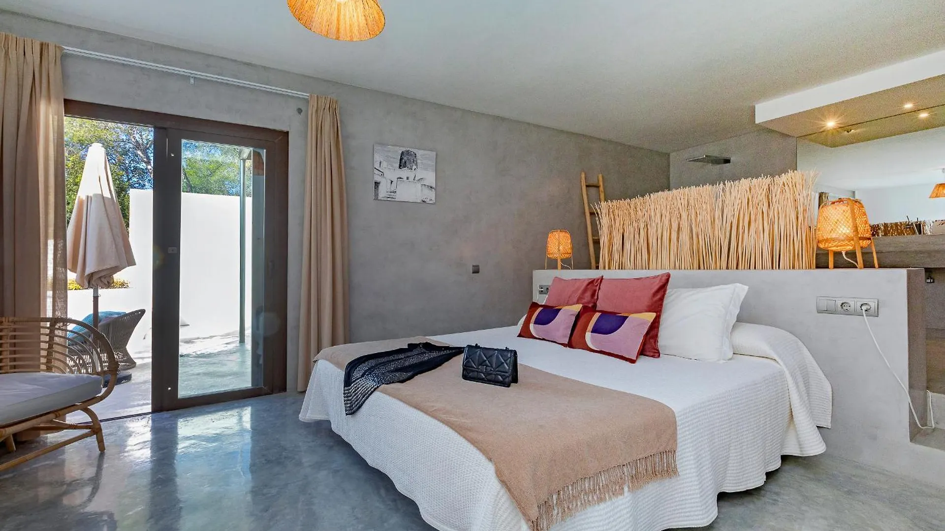 Villa In Cala Salada Sleeps 14 San Antonio
