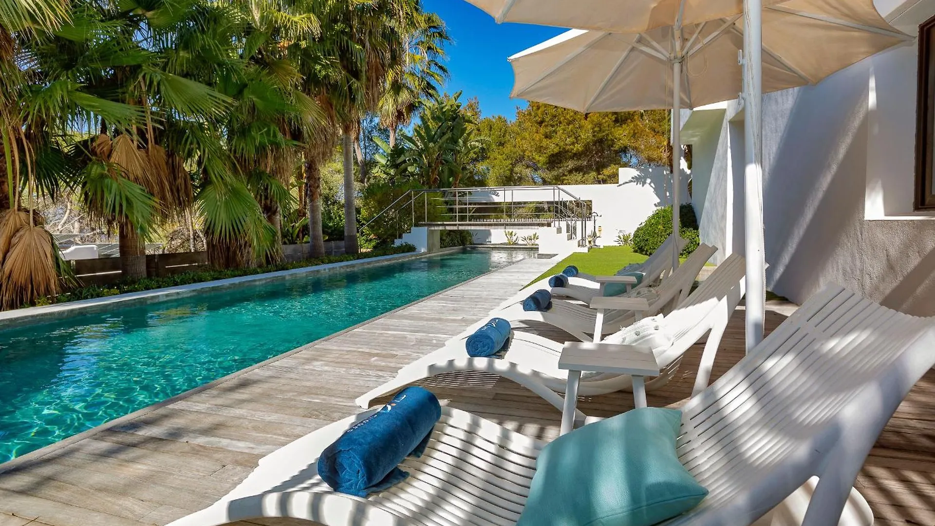 Villa In Cala Salada Sleeps 14 San Antonio